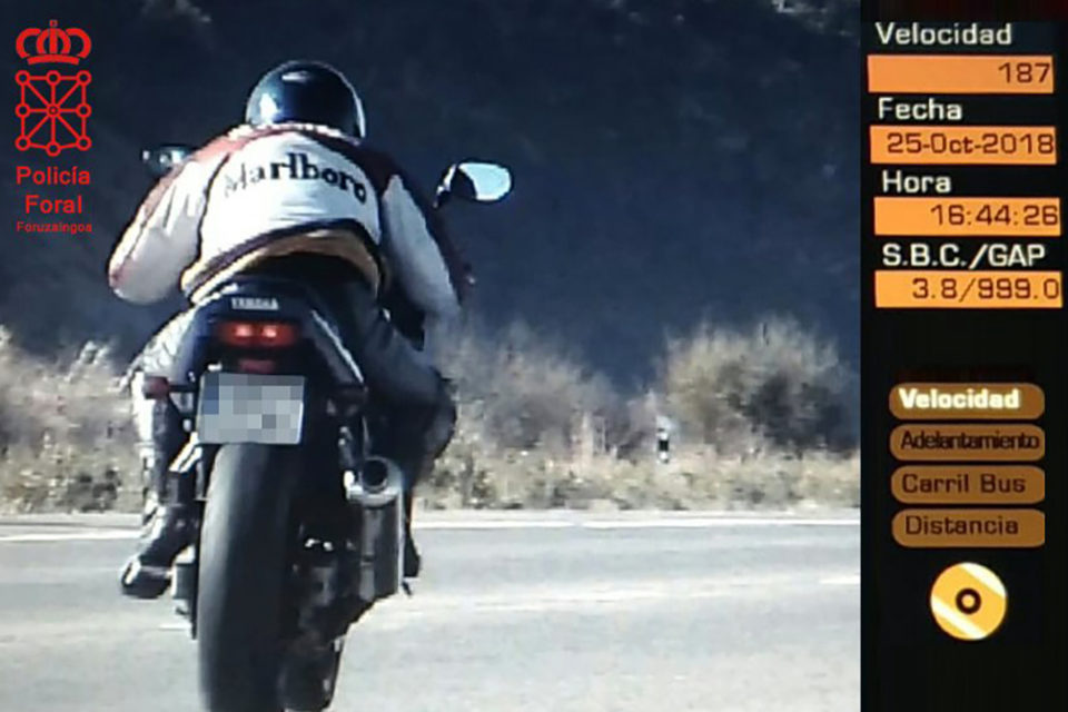 Imagen captada por el radar del motorista a 187 km/h. / Policía Foral de Navarra