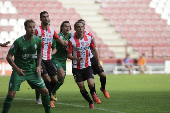 Hacer de la defensa virtud