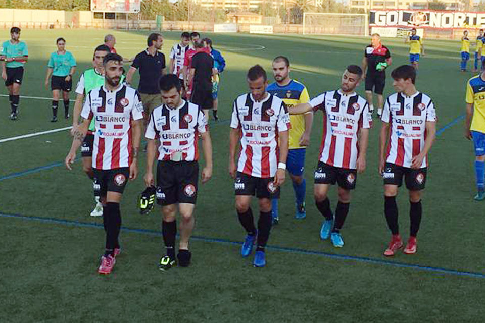 os jugadores blanquirrojos afrontan tres duelos definitivos para confirmar sus aspiraciones ligueras. / SDL