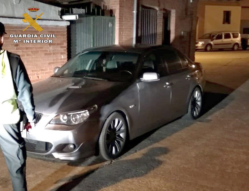 Vehículo implicado en el atropello al ciclista. / Guardia Civil