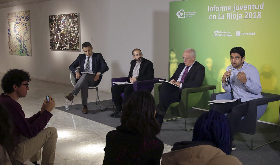 Presentación del informe Pioneros Juventud en La Rioja 2018, en la Escuela Superior de Diseño de La Rioja. / Clara Larrea