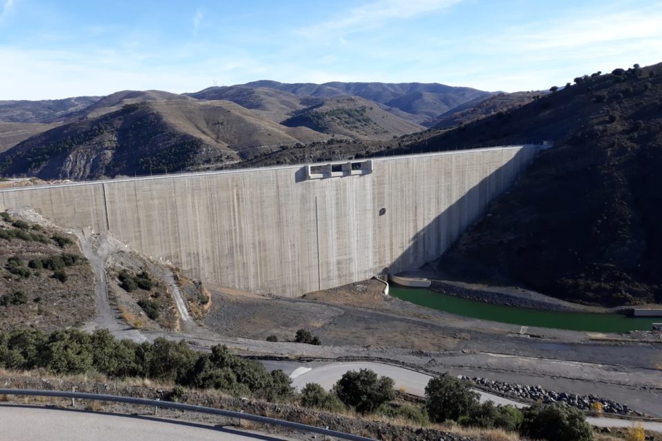 Imagen captada el pasado mes de diciembre de la presa de Enciso. / NR