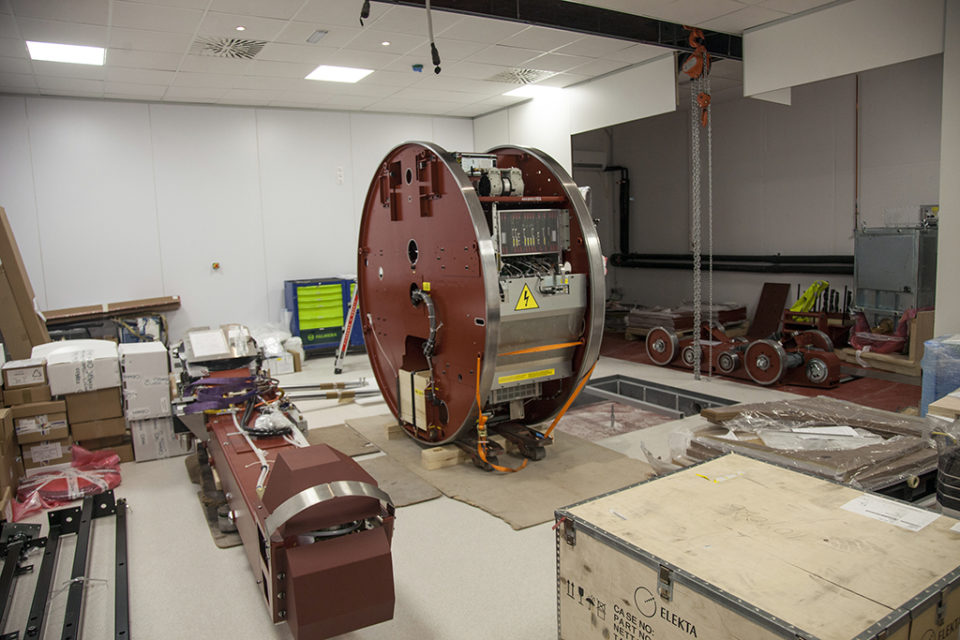 El segundo acelerador se instalará en la UnidadOncología Radioterápica del CIBIR. / NR