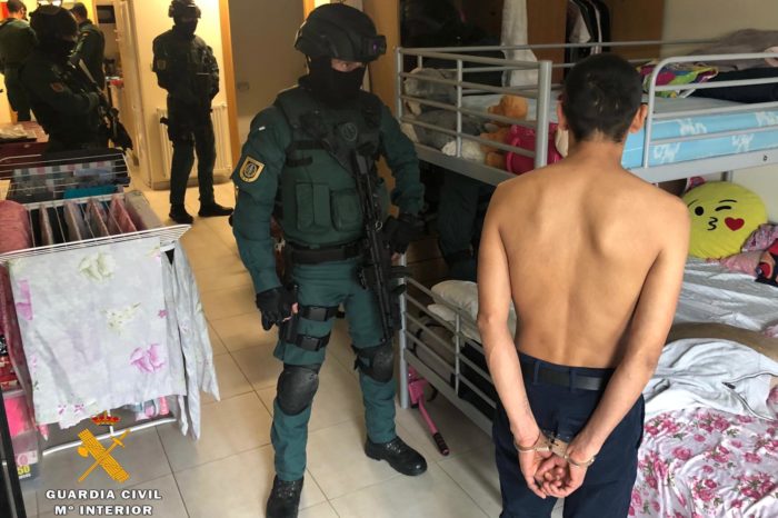 La Guardia civil retira del mercado 50.000 dosis de cocaína y speed por valor de 1 millón de euros