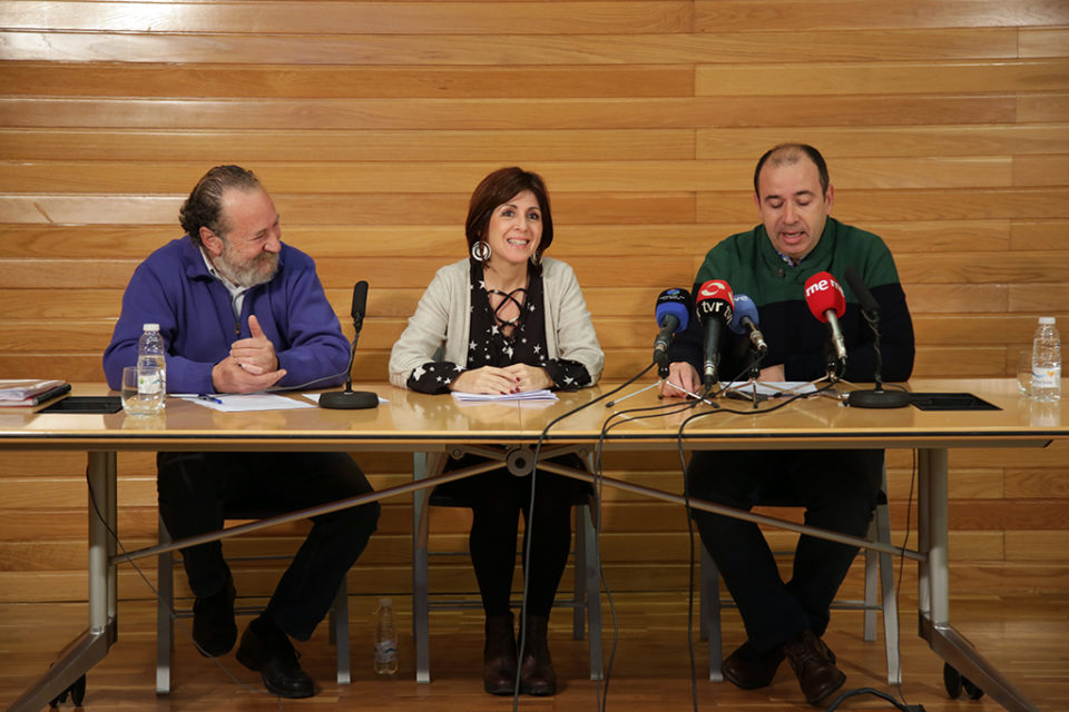 De izquierda a derecha, Jesús Cámara, Ana Belén Martínez y Modesto Fernández. / Clara Larrea