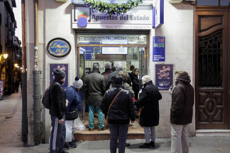Administración de lotería de Muro del Carmen de Logroño. / Darío Uruñuela