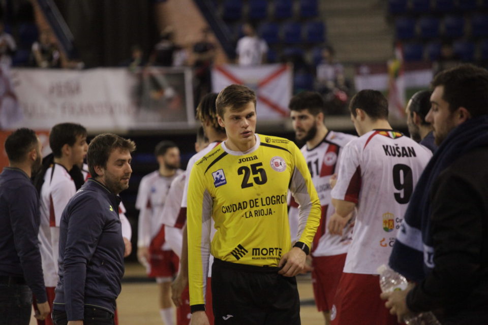 El Balonmano Logroño es el principal beneficiado por las subvenciones de Logroño Deporte. / Darío Uruñuela