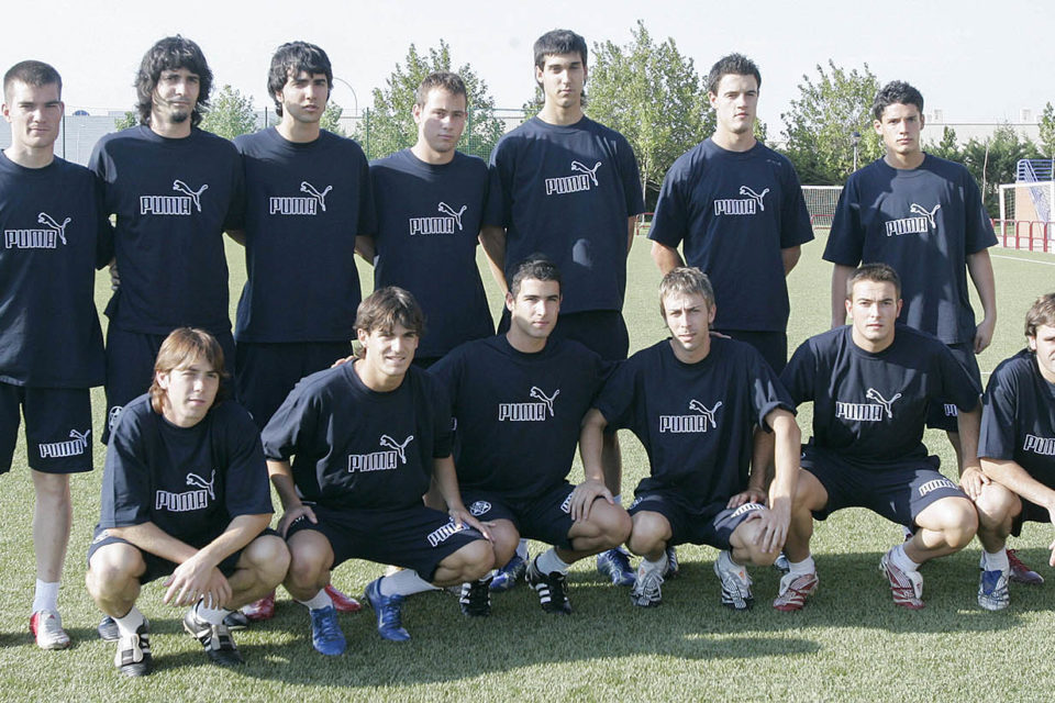 Imagen de la plantilla que inició la pretemporada 2008-09 en en Logroñés. Entre ellos, los jovencísimos canteranos Ledo (hoy en la SDL) y Gonzalo (ahora en el Calahorra). / Ingrid