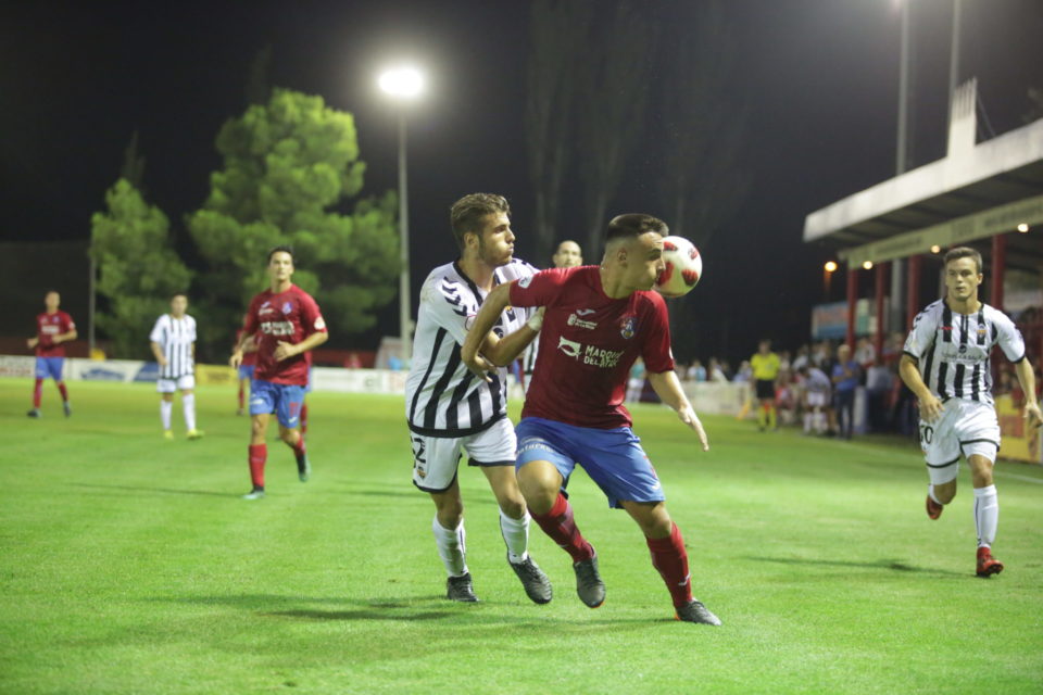 El Calahorra visitará este domingo el campo del Gernika. / Clara Larrea
