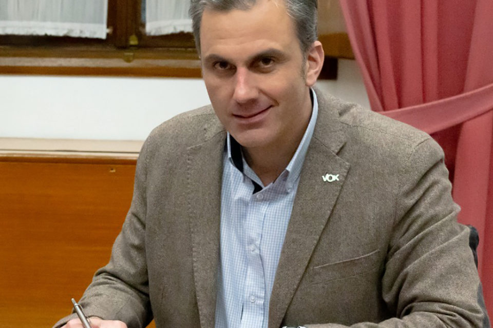 Javier Ortega Smith participa este sábado en Logroño en la presentación de la gestora de VOX La Rioja. / Efe