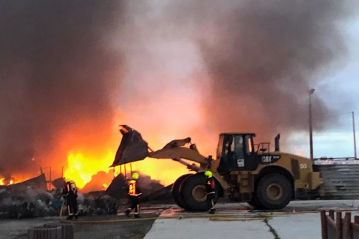 La planta de Pradejón donde se ha producido un incendio no tiene permiso para almacenar residuos desde 2012