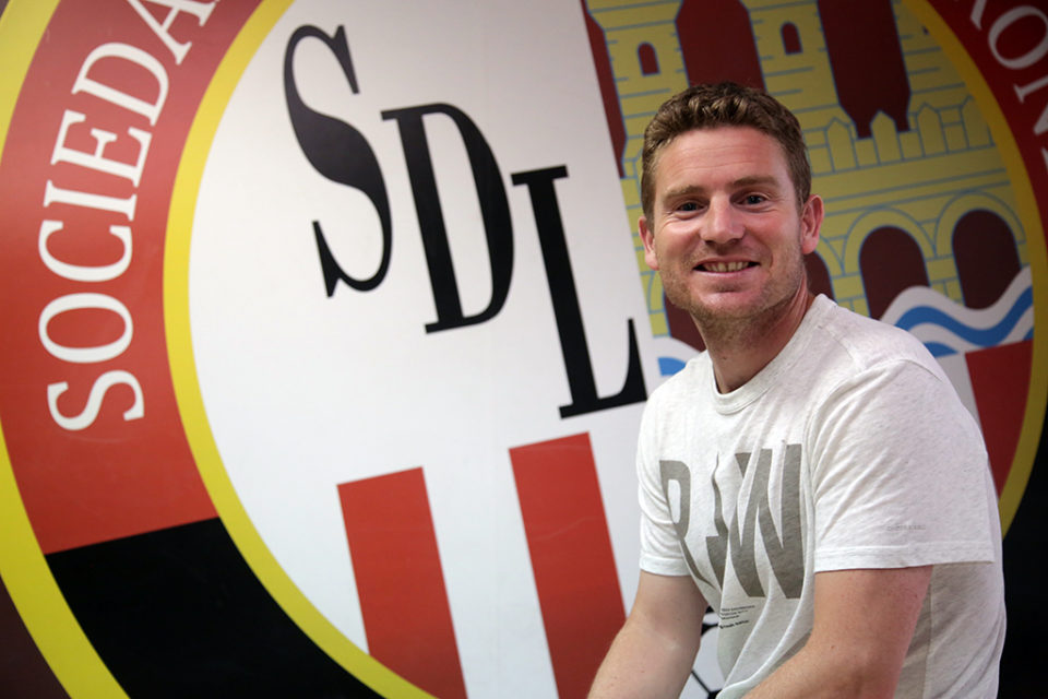 Chechu Martínez, hace tres años, cuando fue fichado para conducir a la SDL. / Clara Larrea