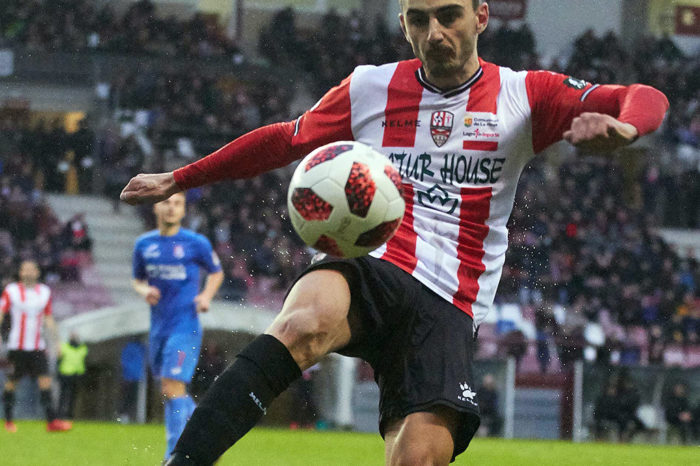 Media defensa por armar