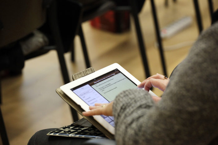 Aprobada la compra de mil tablets para los estudiantes afectados por la brecha digital