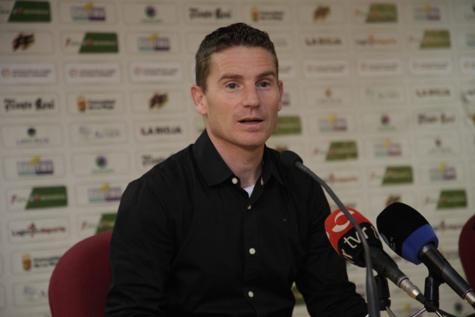 Chechu Martínez, durante su presentación como nuevo técnico del EDF. / Clara Larrea