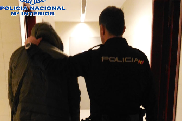 La Policía detiene en Logroño a un joven que llevaba más de 6.000 euros en droga