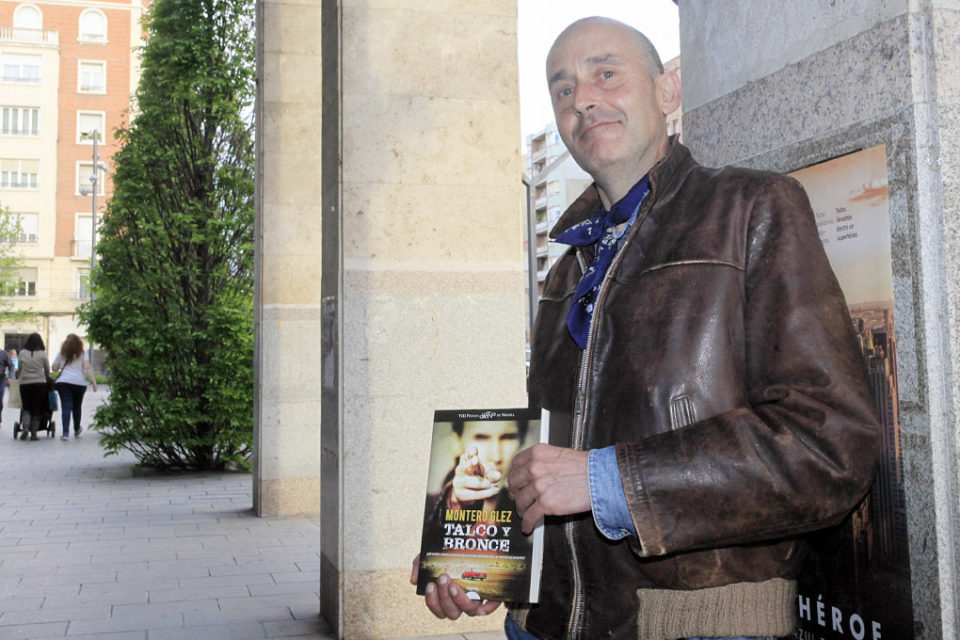 El escritor madrileño ganó también el Premio Logroño de Novela de 2014. / Clara Larrea