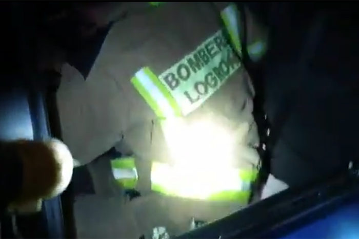 Rescatan a un bebé de un año de un coche cerrado por un descuido en Logroño