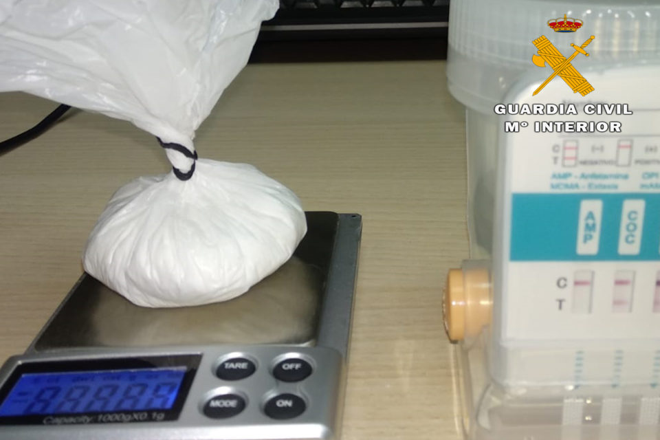 Droga intervenida por la Guardia Civil. / NR