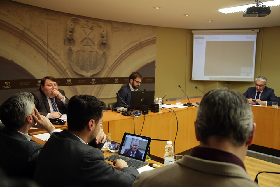 Bárcenas compareció por videoconferencia en la comisión de investigación del Parlamento. / Clara Larrea