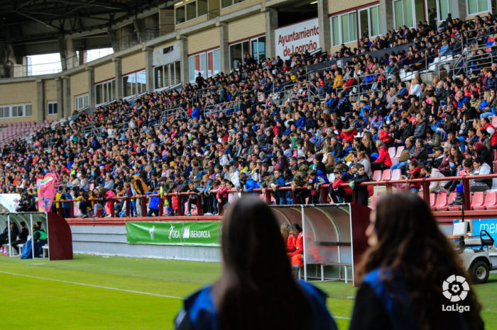 Derrota sin consecuencias en el partido con más ambiente