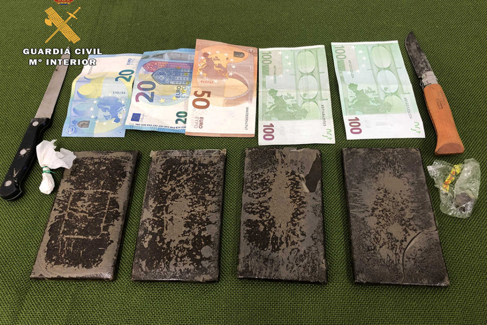 Efectos intervenidos por la Guardia Civil.