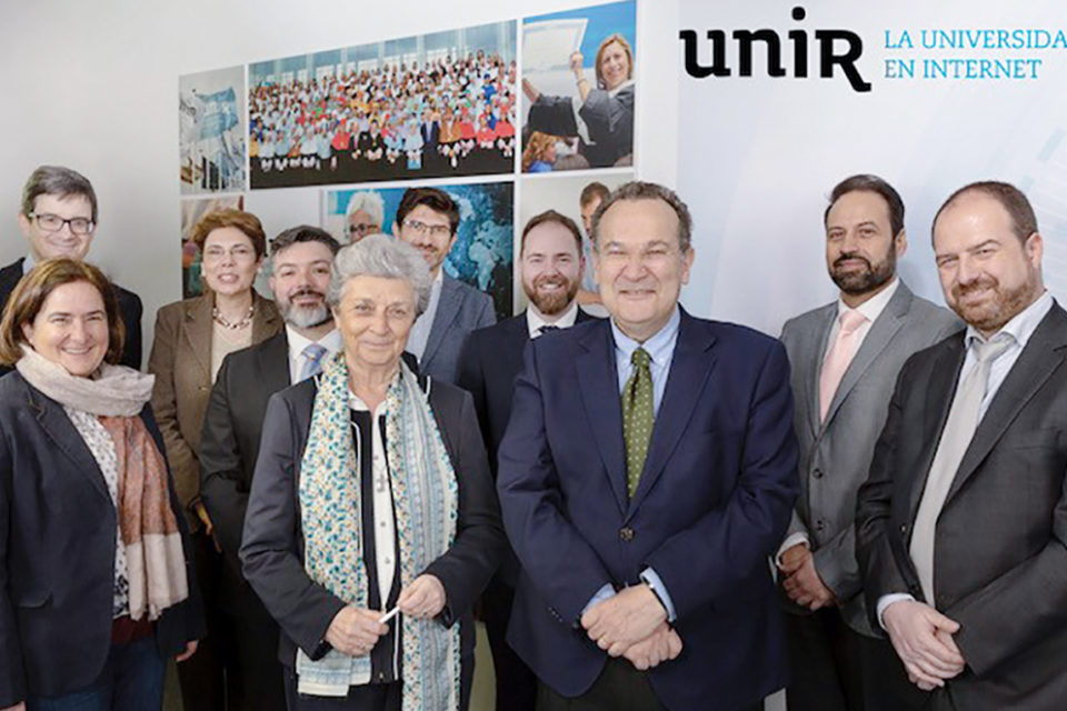 El rector de UNIR y responsables del proyecto, en la presentación de Safety.net. / NR