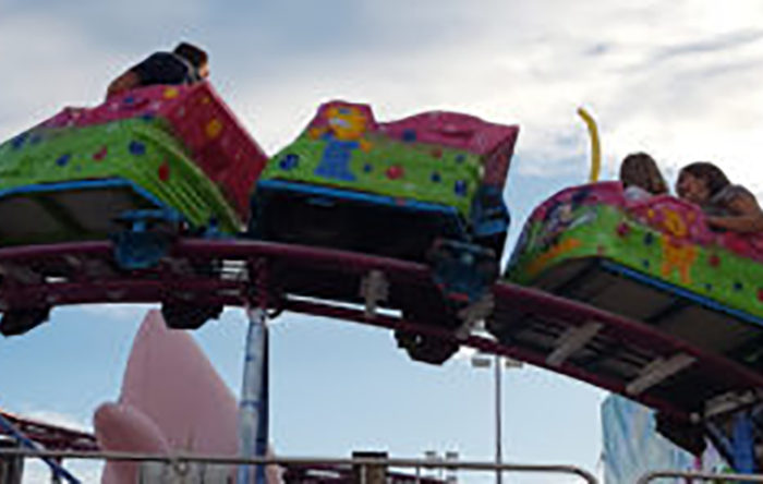 Herida leve una menor que salió despedida de una atracción de feria en Haro