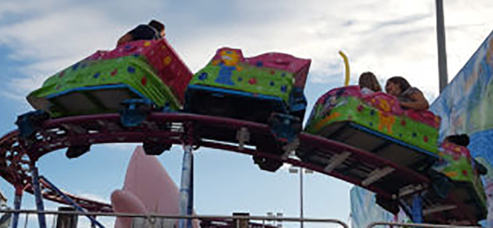 Imagen de archivo de una atracción del recinto ferial de Logroño. / NR