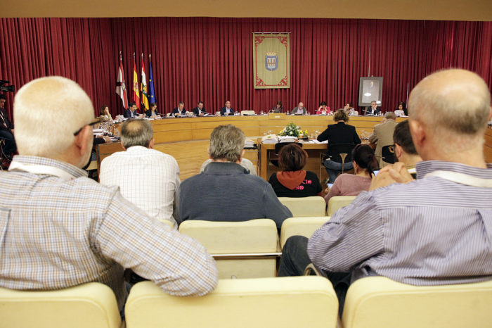 El Ayuntamiento da luz verde al primer Reglamento de Transporte