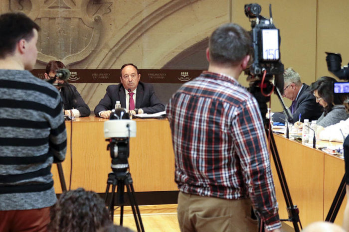 Sanz ve solo fines electorales en la comisión sobre la financiación del PP