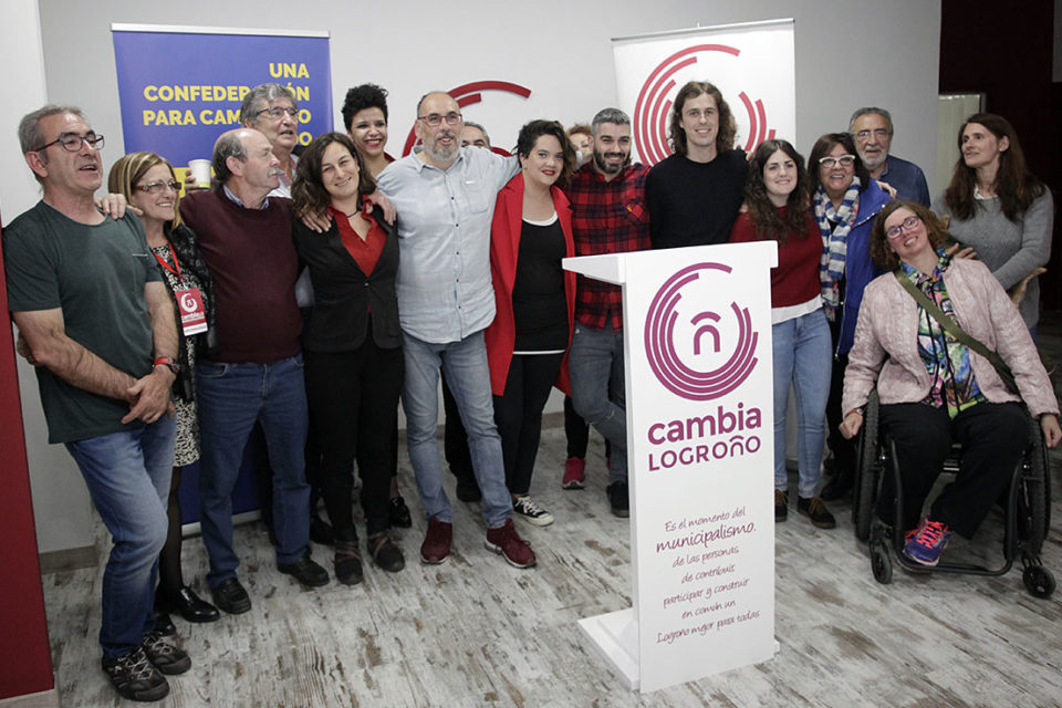 Miembros de la formación de CambiaLo, en la sede de Ciriaco Garrido. / Darío Uruñuela