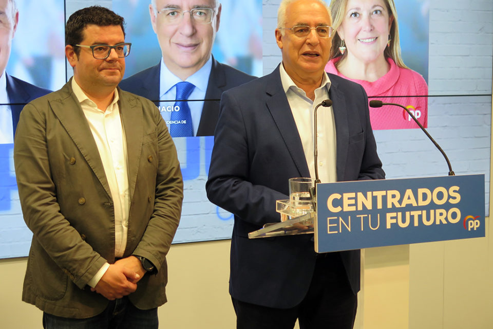 José Ignacio Ceniceros y Alfonso Domínguez, en rueda de prensa. / NR