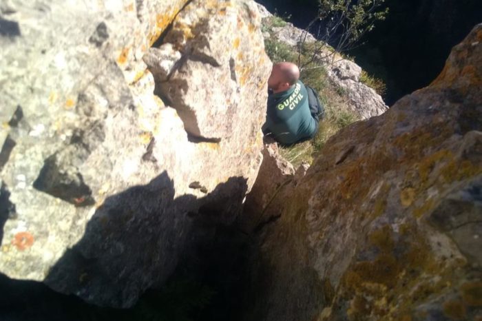 Rescatada una joven que se encontraba en riesgo de precipitarse en el cañón del Río Leza