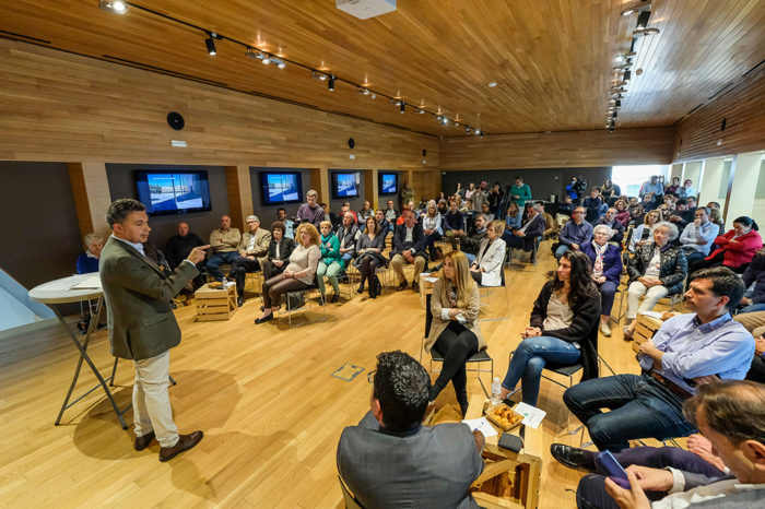 Escobar promete una cuantía mínima de 200 euros para las chiquibecas