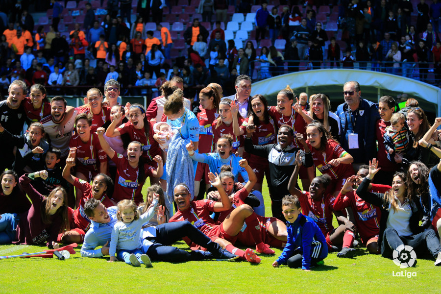 Las riojanas celebran su permanencia en Primera tras vencer al Albacete 4-1. / LaLiga