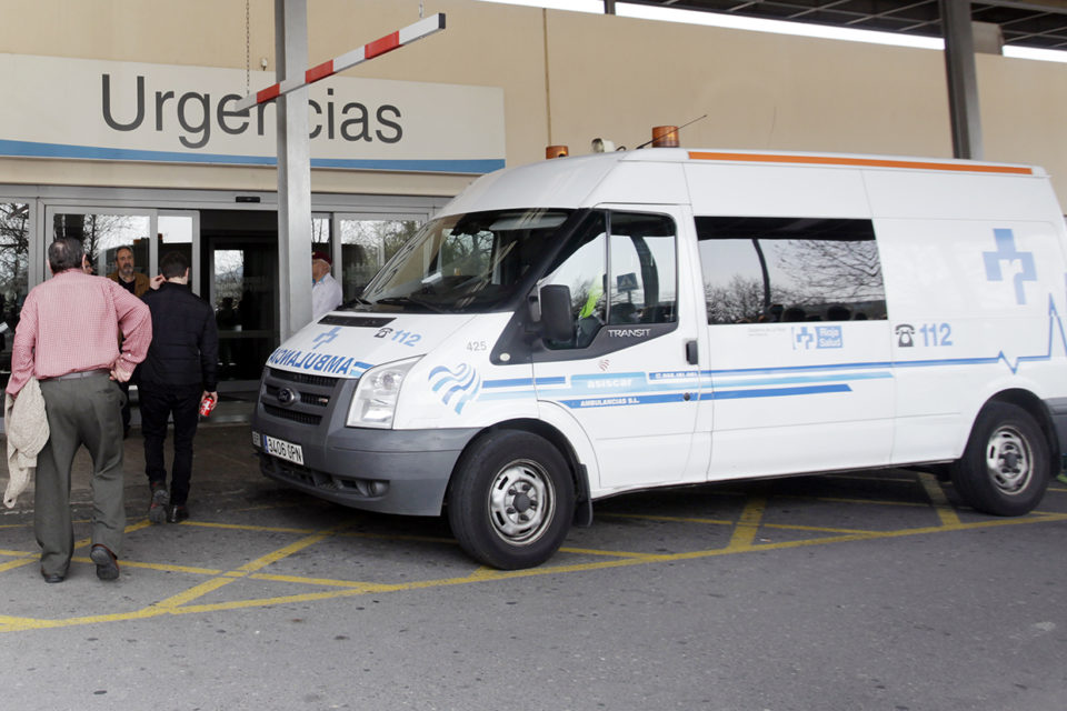 La mujer ha dado a luz en la ambulancia de cambio al hospital. / Ingrid