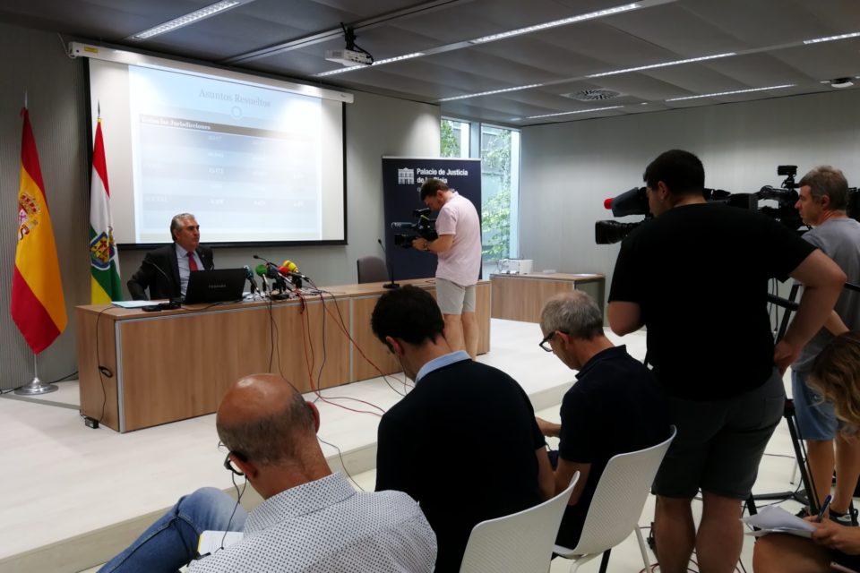 El presidente del Tribunal Superior de Justicia de La Rioja, en la presentación de la memoria judicial. / NR