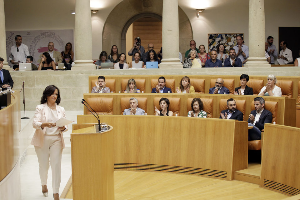 Andreu, al inicio de la lectura de su discurso de investidura../ Ingrid