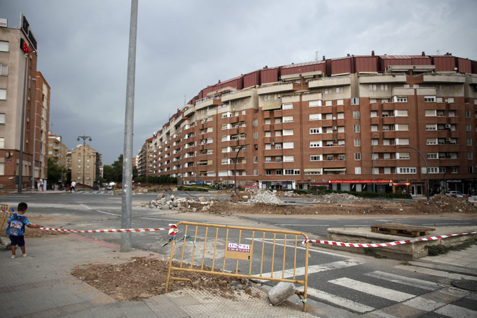 Imagen del nudo de Vara de Rey, que vuelve a la actualidad tras reabrirse el debate sobre la conveniencia del túnel. / Clara Larrea
