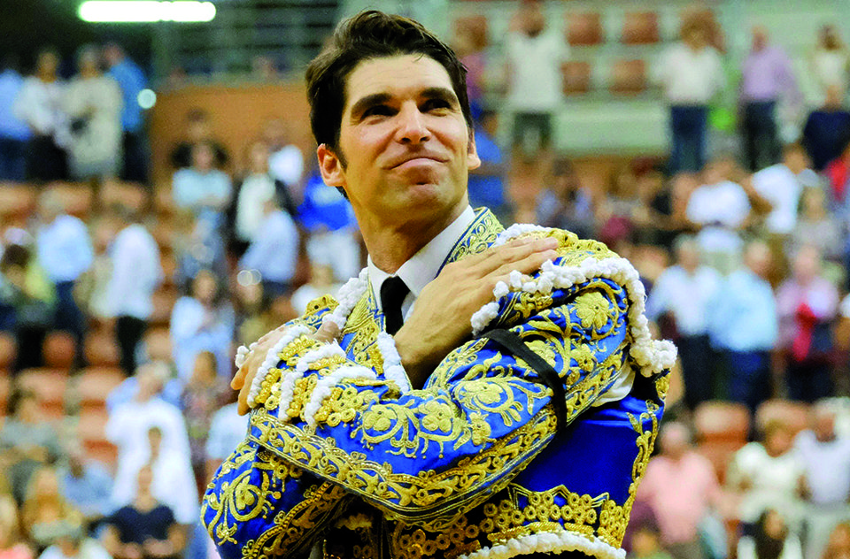 Cayetano, primer triunfador de San Mateo. / Abel Alonso (Efe)