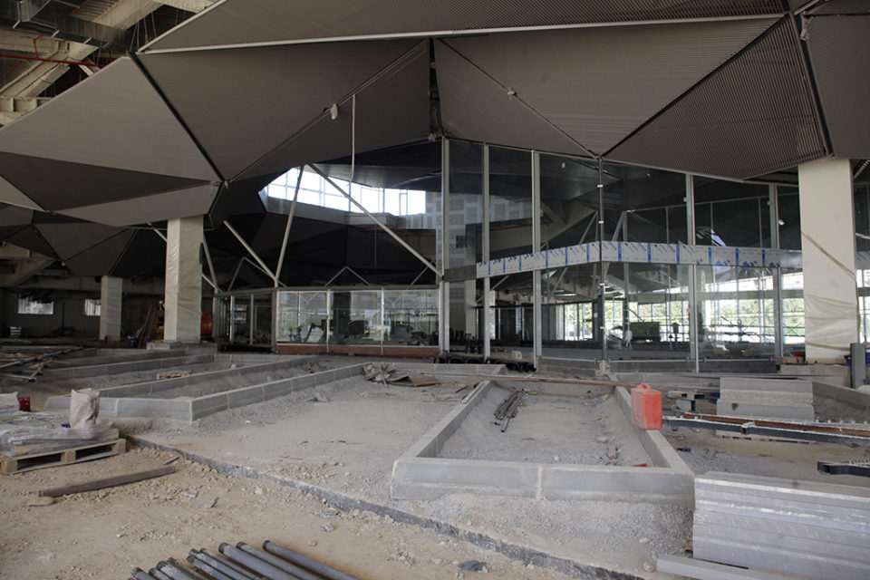 Estado actual del interior de la estación de autobuses, que podría estar finalizada a principios del próximo año. / Ingrid