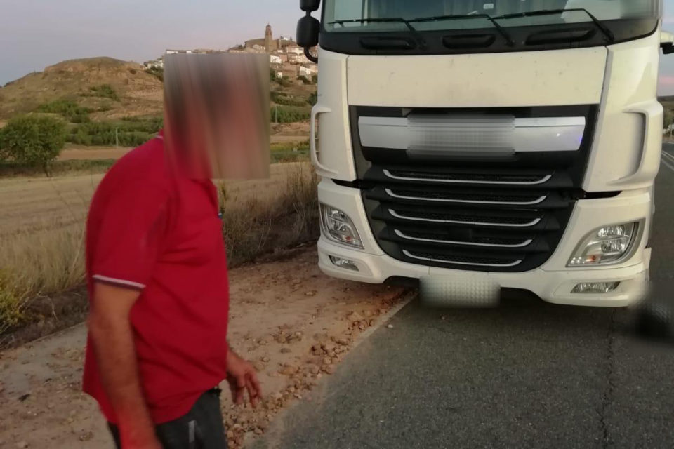 El camionero arrojó una tasa de 1,03 miligramos de alcohol por litro de aire espirado. / Guardia Civil