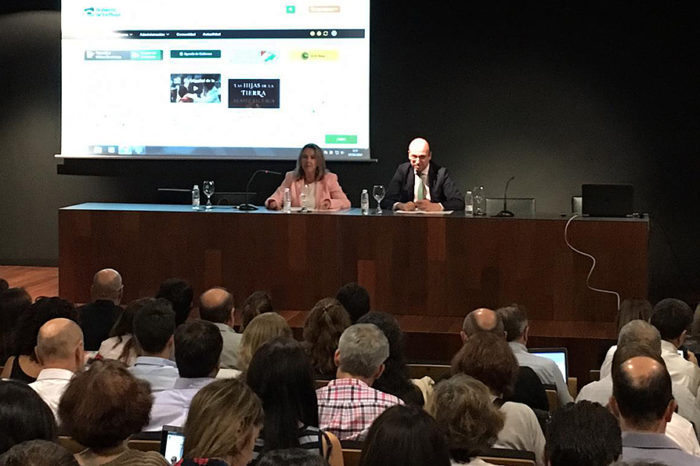 Hita defiende el modelo agrario riojano, basado en agricultores profesionales