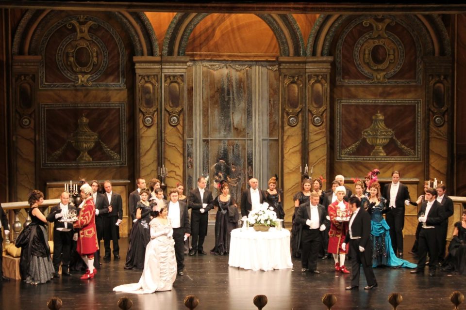 Representación de La Traviata. / Ópera 2001