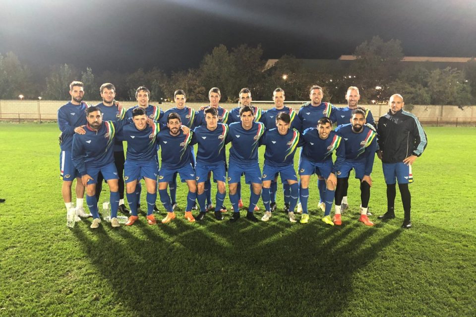 Integrantes de la selección riojana de fútbol, en uno de los entrenamientos de preparación realizados en el Mundial 82. Nacho Ruiz Cadirat, su técnico, ya tiene lista de dieciocho. / Federación Riojana de Fútbol