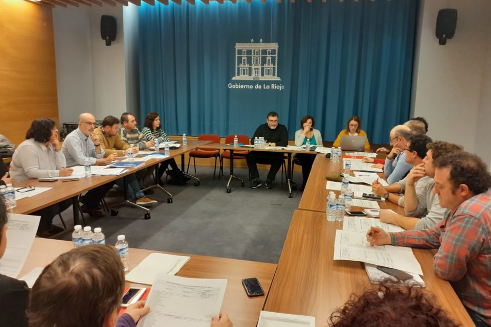 Reunión de la Mesa Servicios Generales, entre el Gobierno y representantes sindicales. / NR