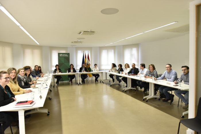 Santos asegura que ha encontrado un "agujero" de 5,5 millones en la Renta de Ciudadanía