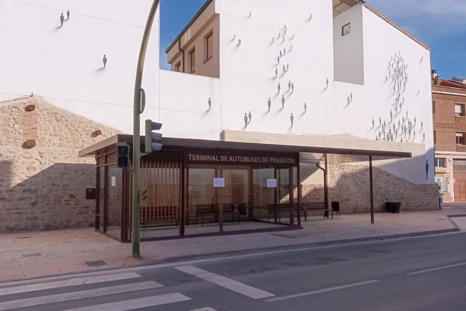 Terminal de autobús de Pradejón. / NR