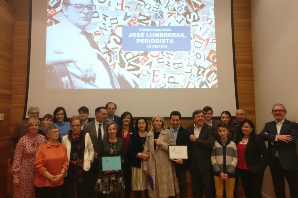 Premiados, miembros del jurado y de la organización y autoridades posan en el acto de entrega. /EUROPA PRESS